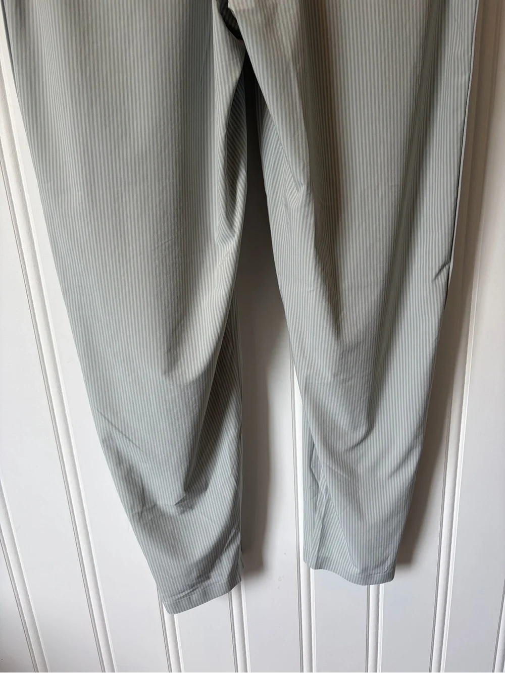 NWT Athleta Brooklyn Textured Ankle Pants Sage Green Travel Pull-On Size 10